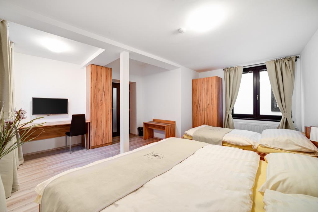 Penzion Kralovska Cesta Brno Rom bilde