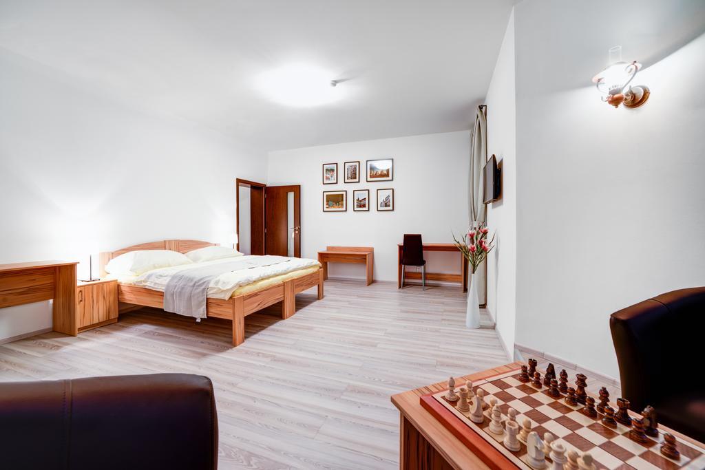 Penzion Kralovska Cesta Brno Rom bilde