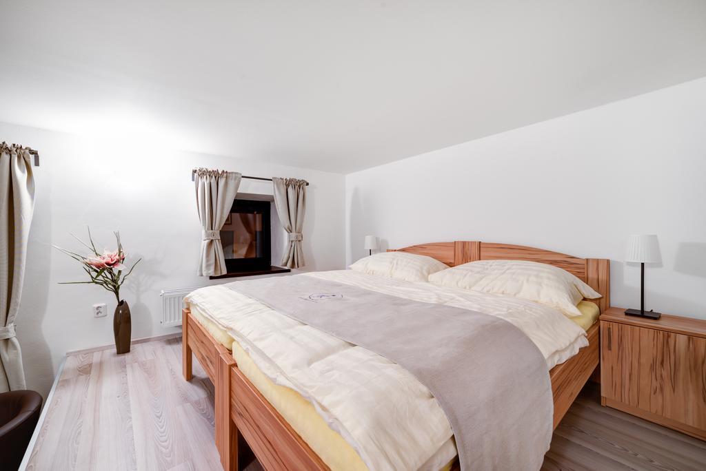 Penzion Kralovska Cesta Brno Rom bilde