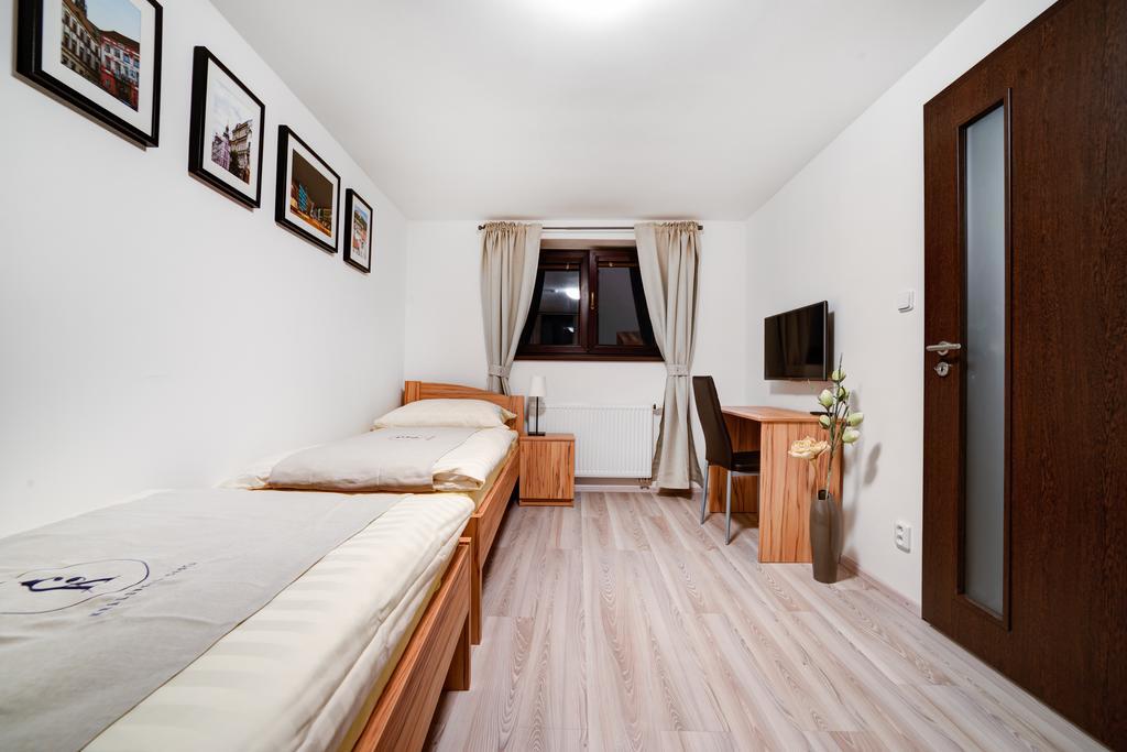 Penzion Kralovska Cesta Brno Rom bilde